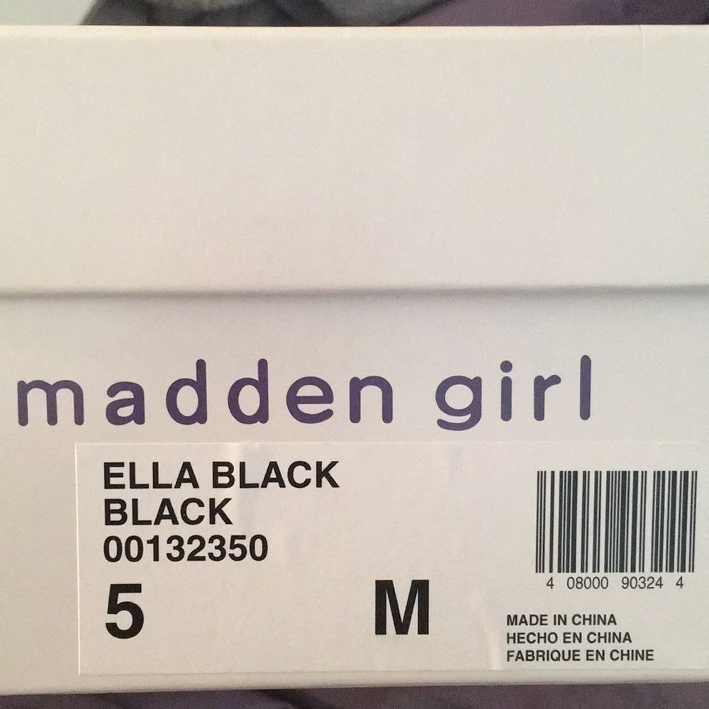 Madden Girl Ella Black Faux Leather Slip On Buckle Sandals Size 5 - Picture 5 of 5